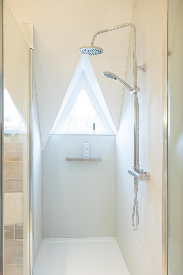 Spacious 3Br Victorian Cheltenham Loft Flat In Cotswolds - Free Parking Apartment Ngoại thất bức ảnh